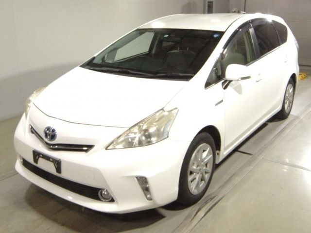 67 Toyota Prius alpha ZVW41W 2012 г. (TAA Tohoku)